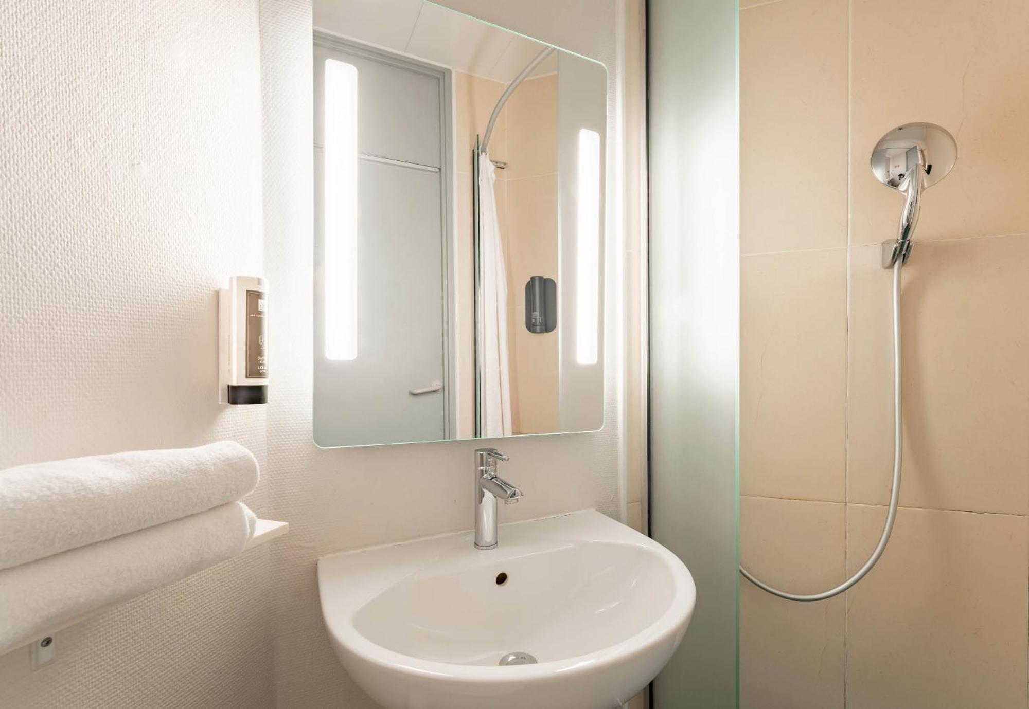 B&B Hotel Calais Centre St Pierre 외부 사진